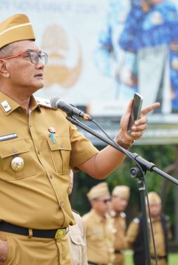 Sekda Tubaba Tekankan Penegakan Disiplin ASN saat Apel Bulanan